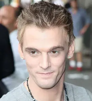 Aaron Carter beaten up by New Kids on the Block fans