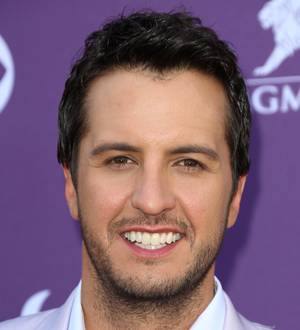 Luke Bryan calls off show due to dangerous weather