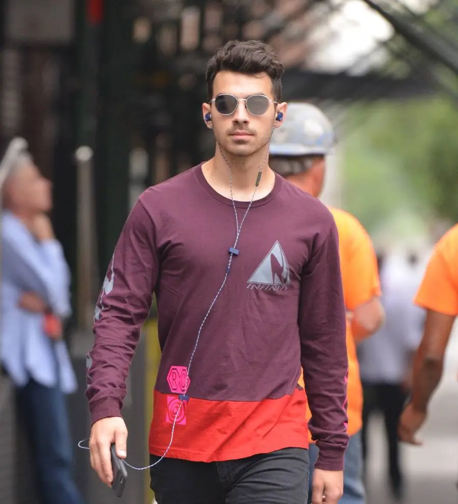 Joe Jonas and Demi Lovato elevator drama was a prank