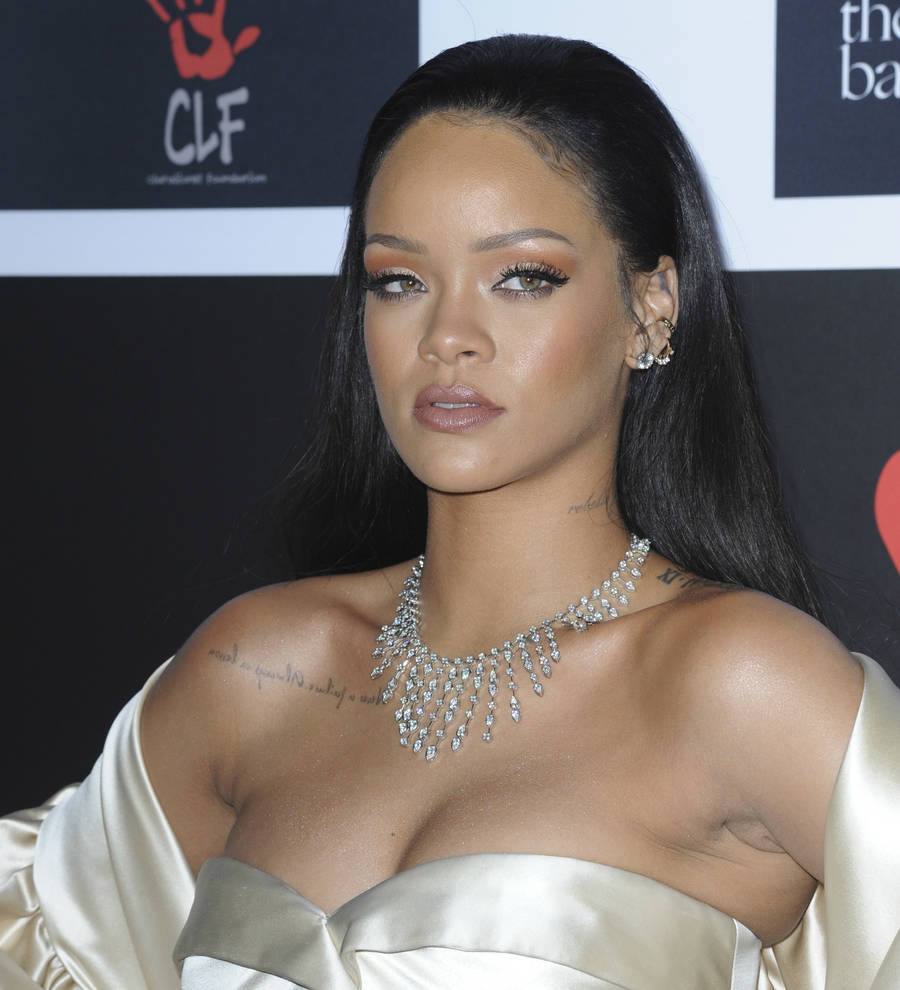 Rihanna postpones start of North American tour