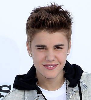 Justin Bieber launches school visit contest