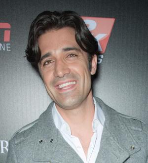 Gilles Marini hurts arm