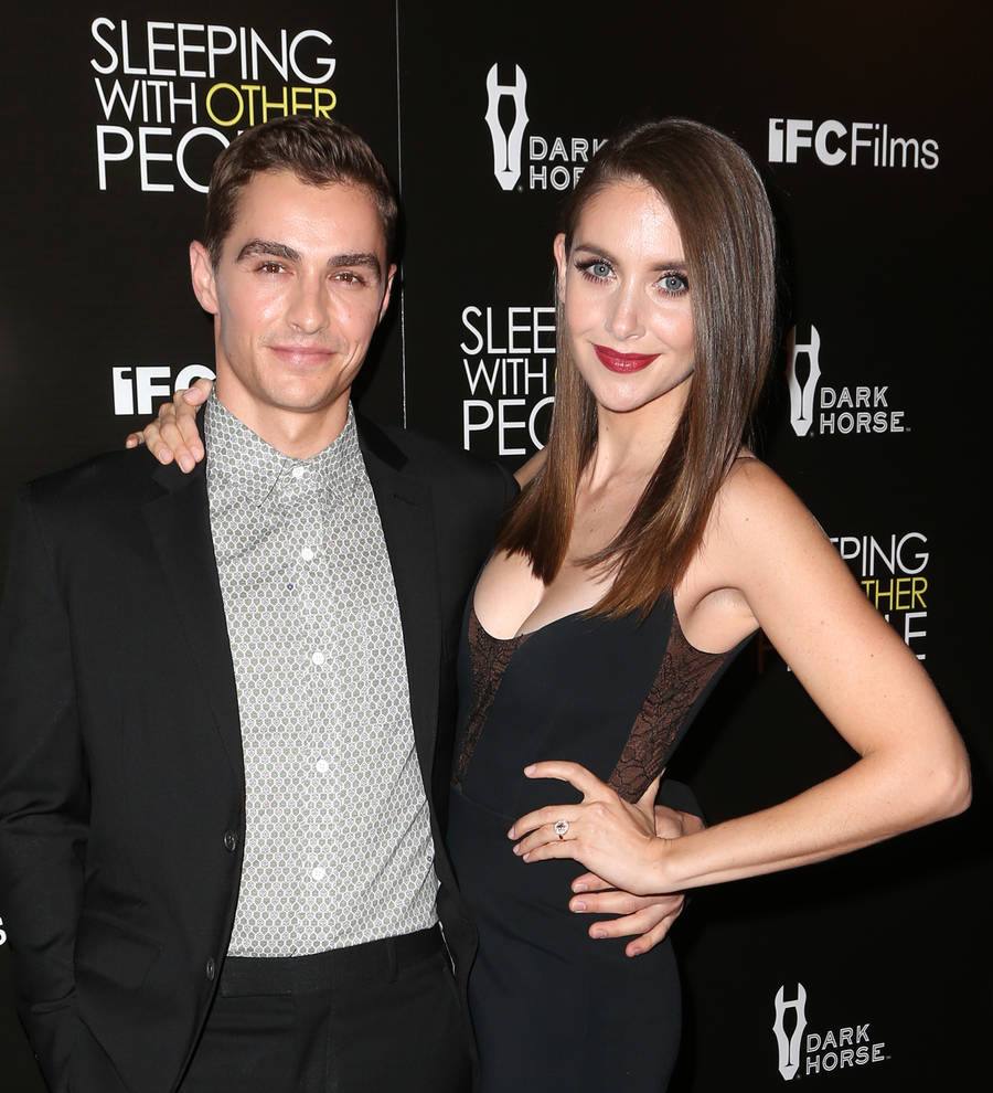Dave Franco's wedding ring too small for fat finger