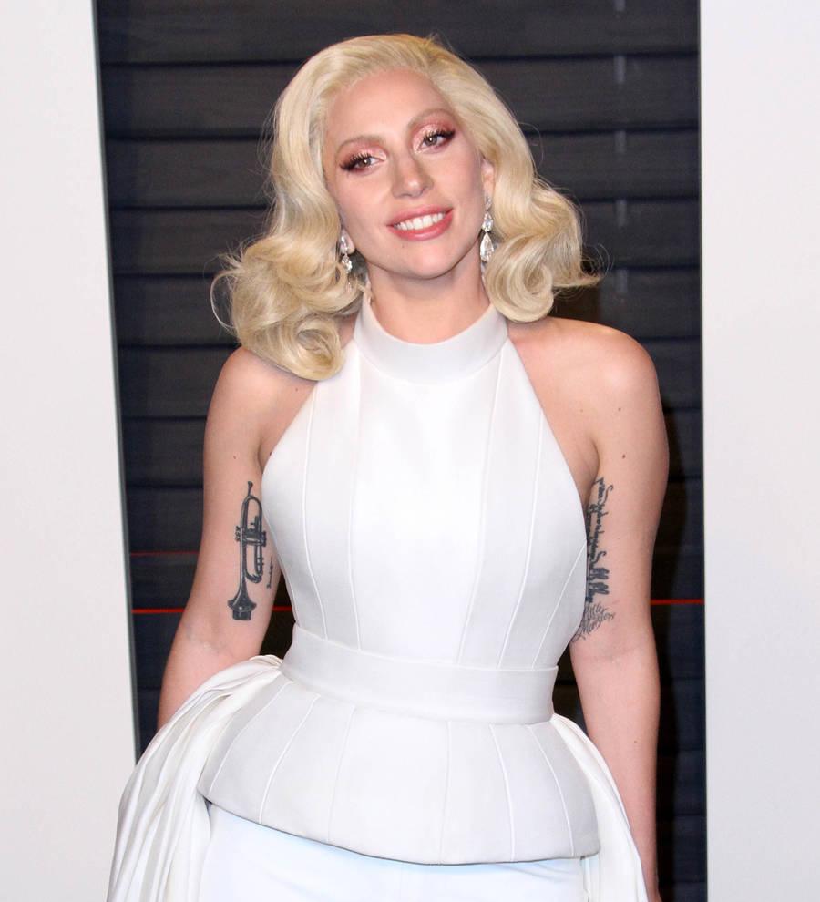 Lady Gaga performs impromptu show at jazz bar