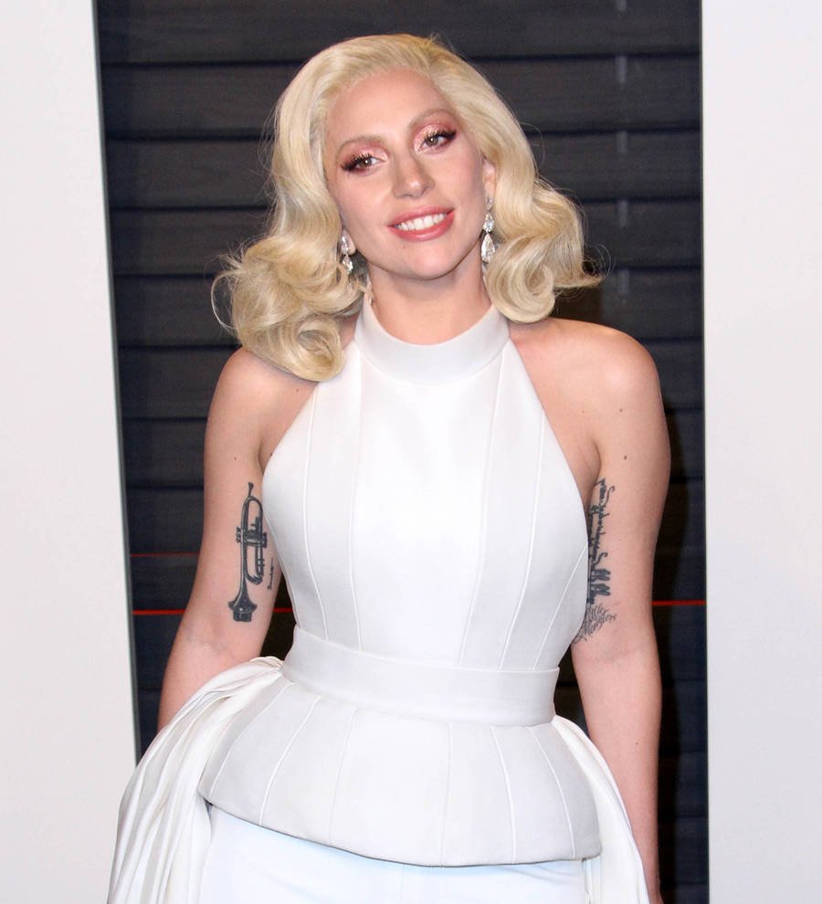 Lady Gaga performs impromptu show at jazz bar
