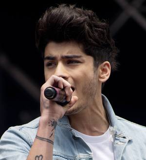 One Direction star Zayn Malik hospitalized after VMAs