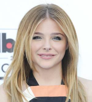 Chloe Grace Moretz dedicates play performance to her late grandmother