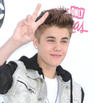 Justin Bieber 'graduates' on Ellen DeGeneres Show
