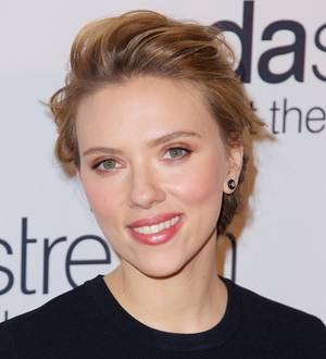 Scarlett Johansson hints at pregnancy in new interview