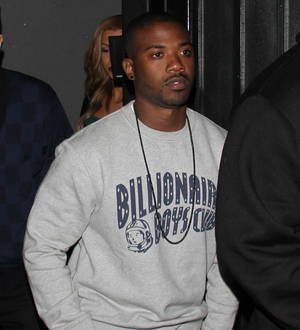 Probe launched over police officer's Ray J snaps