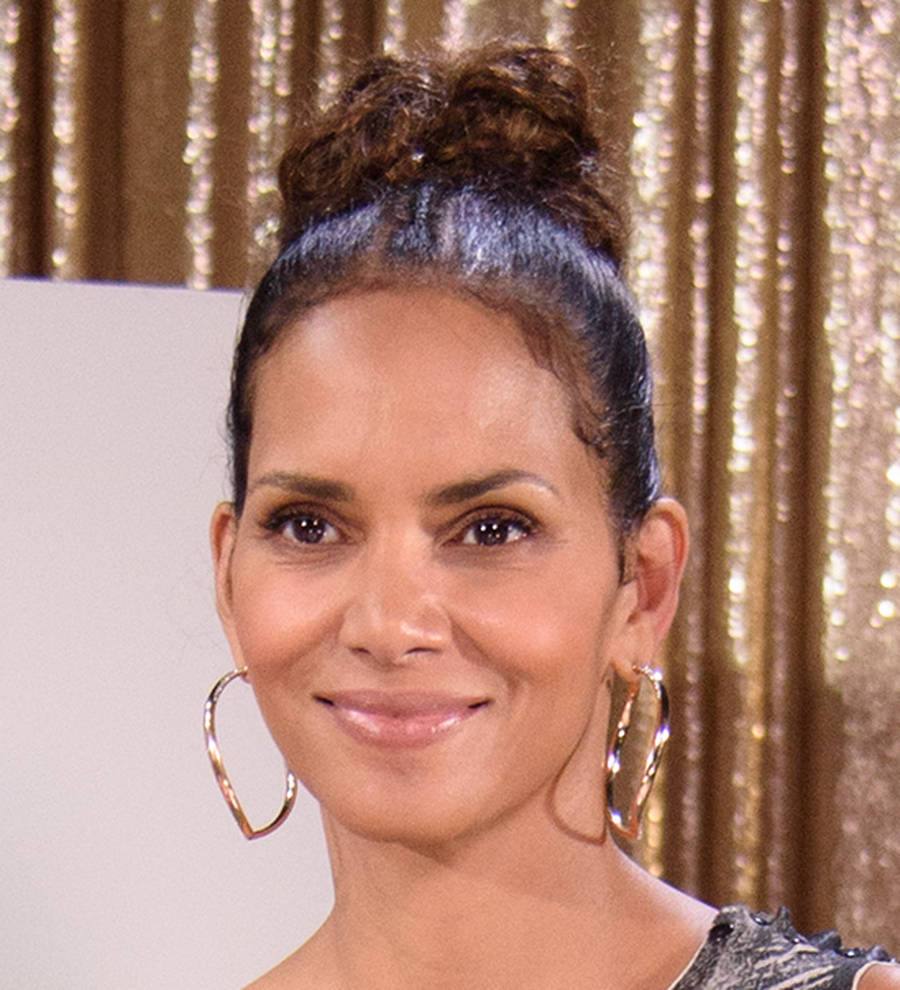 Channing Tatum sends Halle Berry male dancers to say sorry for bourbon chug