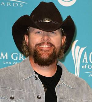 Toby Keith's twister benefit concert marred by heat wave