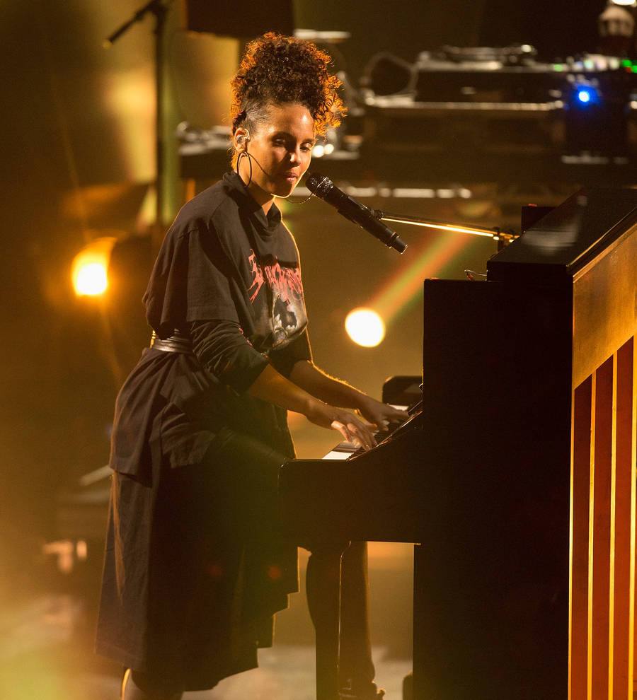 Alicia Keys: 'I should have written about Prince meeting'