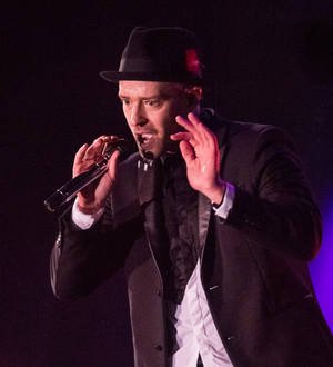 Justin Timberlake douses himself in icy water for charity