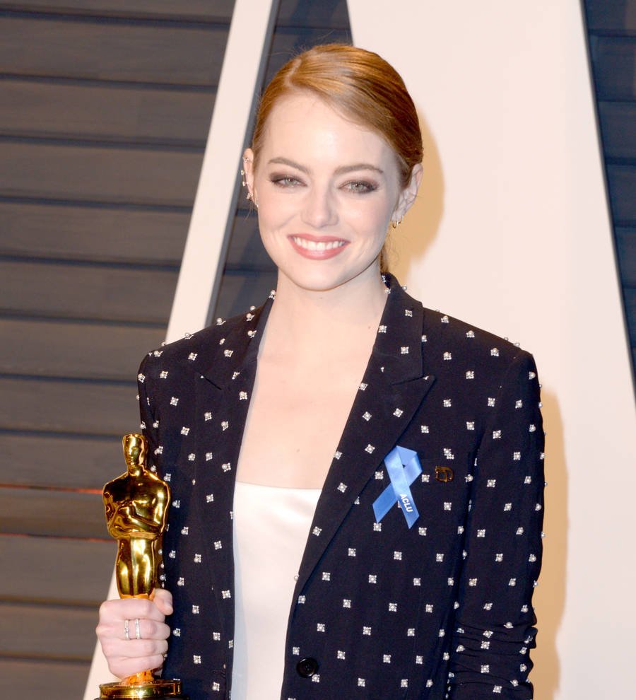 Emma Stone sends prom corsage to Arizona teen