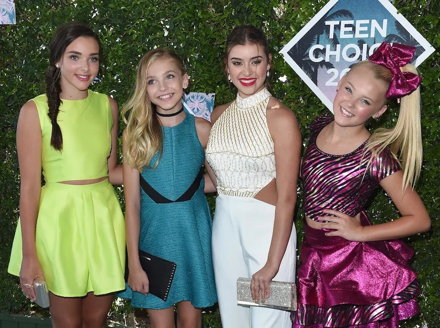 The Cast of "Dance Moms" Announce 2024 Reunion Special!