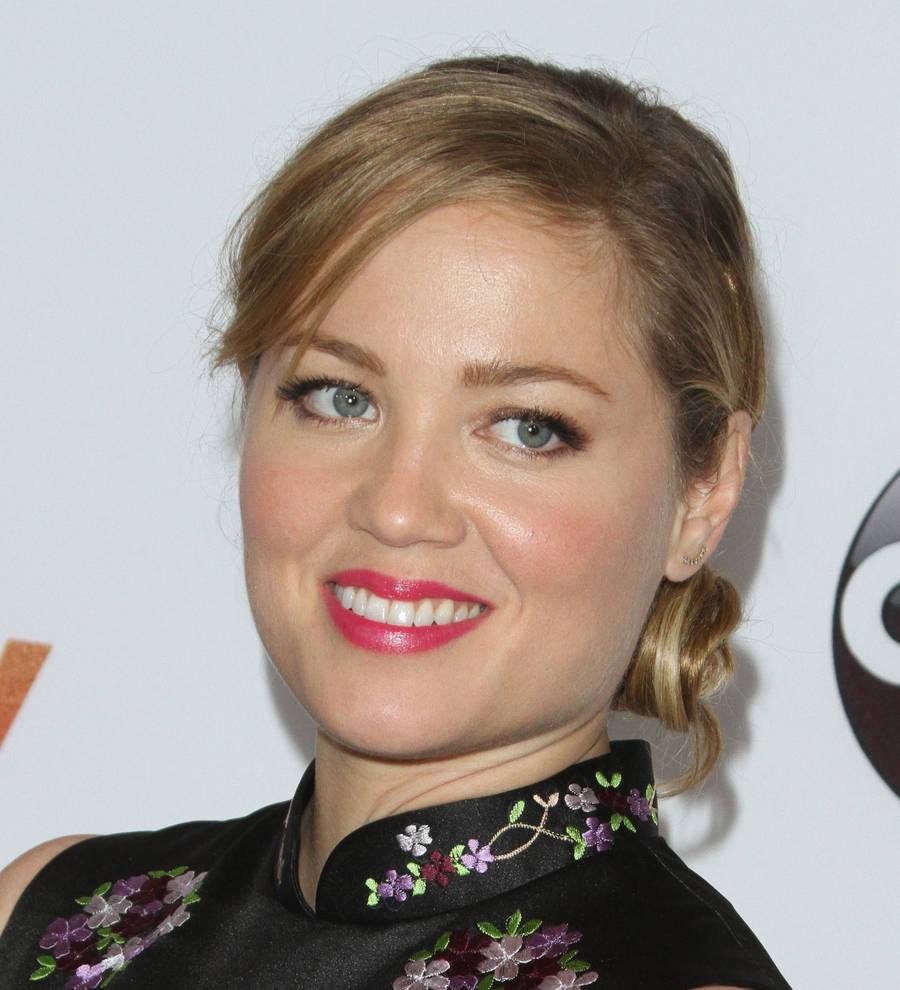 Erika Christensen marries cyclist Cole Maness