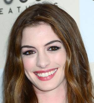 Hathaway channels paparazzi frustration into gangsta rap