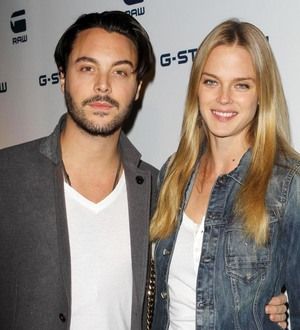 Jack Huston's girlfriend pregnant