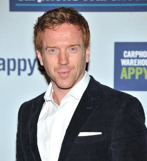 Damian Lewis stays in US accent during Homeland filming
