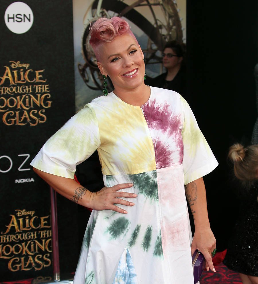 Christina Aguilera 'swung' at Pink while they were feuding