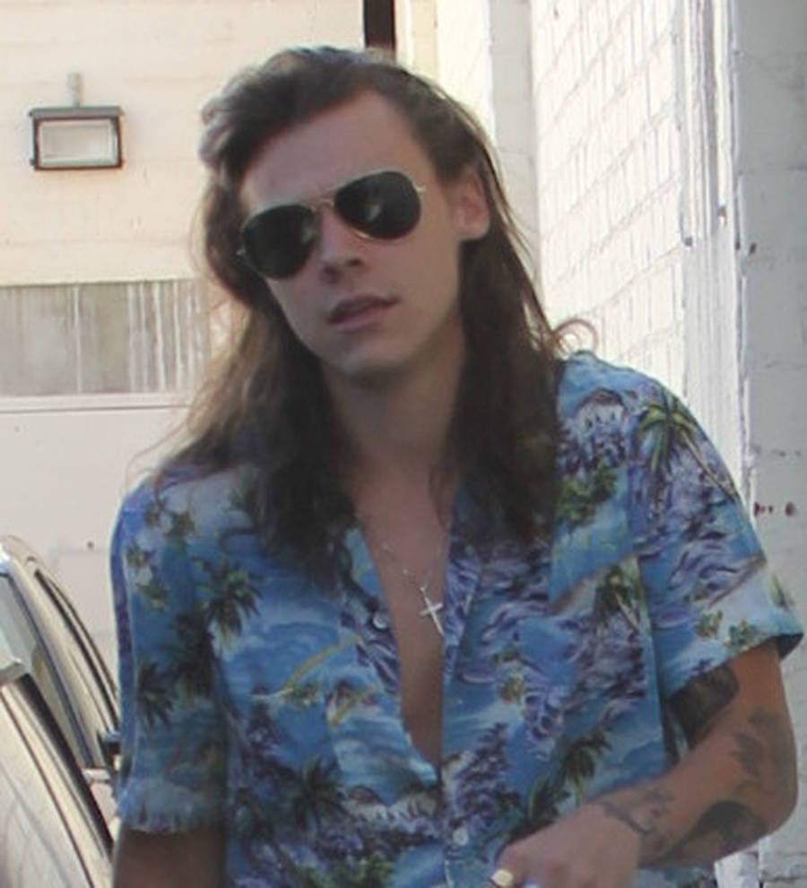 Harry Styles pictured on the set of debut movie Dunkirk
