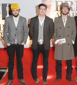 Mumford & Sons become wedding singers
