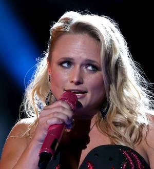 Miranda Lambert addresses rampant rumors at Boston show
