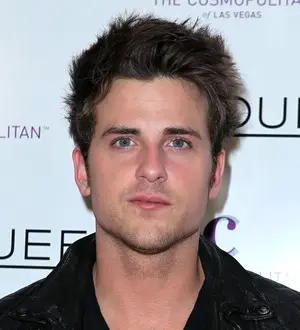 Jared Followill proposes to model girlfriend