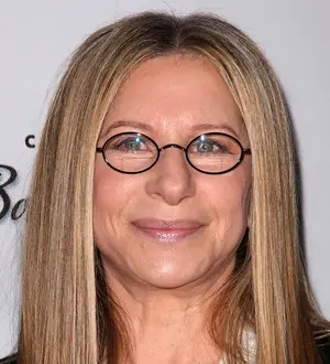 Barbra Streisand returning to director's chair