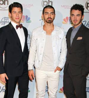 Jonas Brothers scrap show due to bad weather