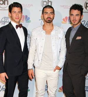Jonas Brothers scrap show due to bad weather