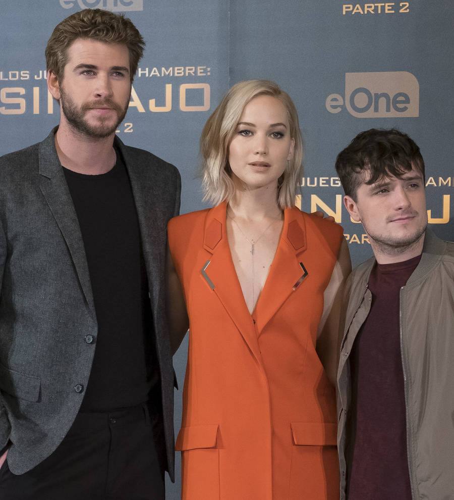 Movie bosses scale back last Hunger Games premiere out of respect for the dead in Paris