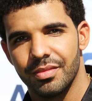 Drake honoured by Canada's Walk of Fame board