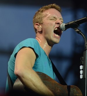Rihanna joins Coldplay at Paris concert