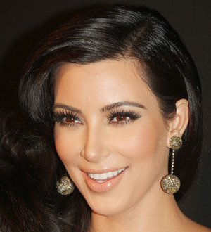 Kim Kardashian offers 2012 brides the chance to win her wedding package