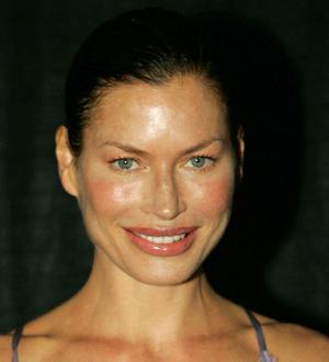 Carre Otis lucky to be alive after gunshot accident