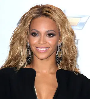 Beyonce brushes off album leak