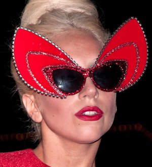 Lady Gaga tops stars' fashion poll