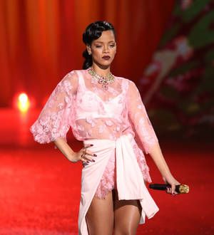 Rihanna strips off with Kate Moss