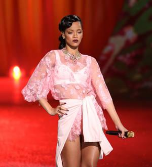 Rihanna strips off with Kate Moss