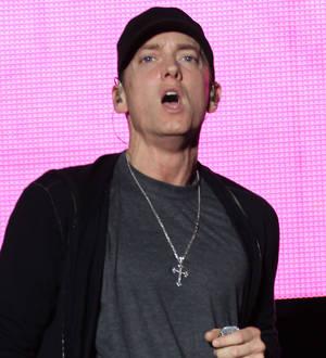 Eminem avoids social media to prevent arguments
