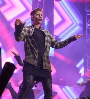 Justin Bieber makes surprise appearance onstage with Jack U