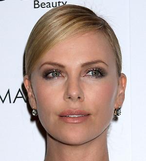 Charlize Theron 'smoked to die'