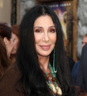 Cher's halts tour plans after injuring foot