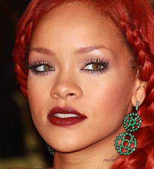 Rihanna following Chris Brown on Twitter