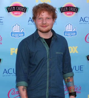 Ed Sheeran joins Passenger for impromptu duet
