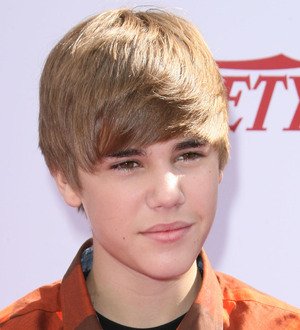 Bieber Gives Away Gig Tickets at Charity Gala