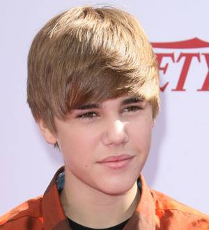Bieber Gives Away Gig Tickets at Charity Gala