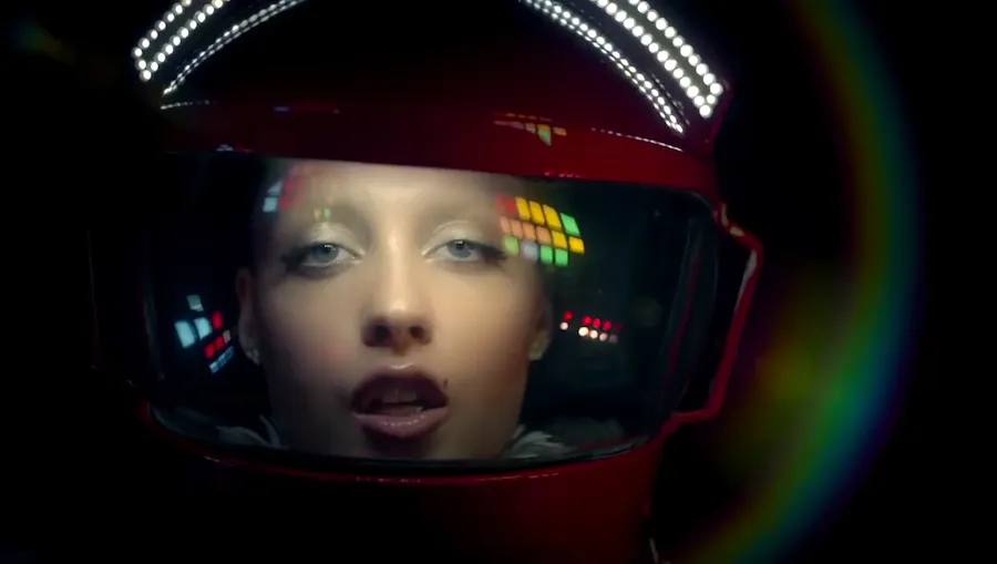 Eden xo Releases Out-of-this-World Music Video for "El Barrio"!